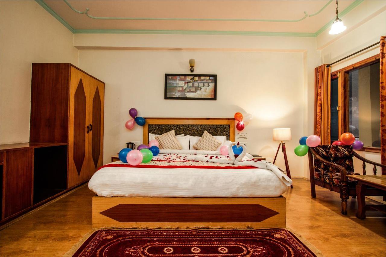 Hotel Prini Palace Manāli Extérieur photo